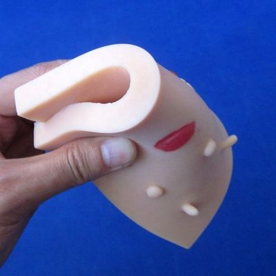 マニキンと皮膚病変トレーニングモデルで患者のケアを完璧に示します