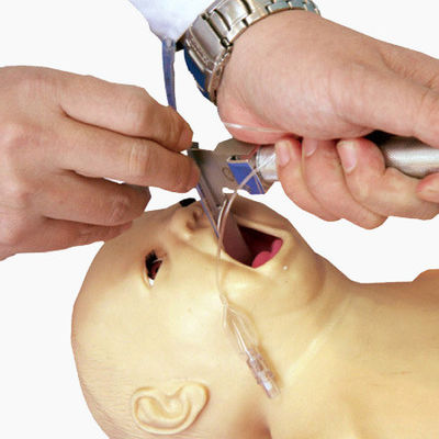 新生児 腹腔内看護 静脈管管切除 試作品によるCPR訓練